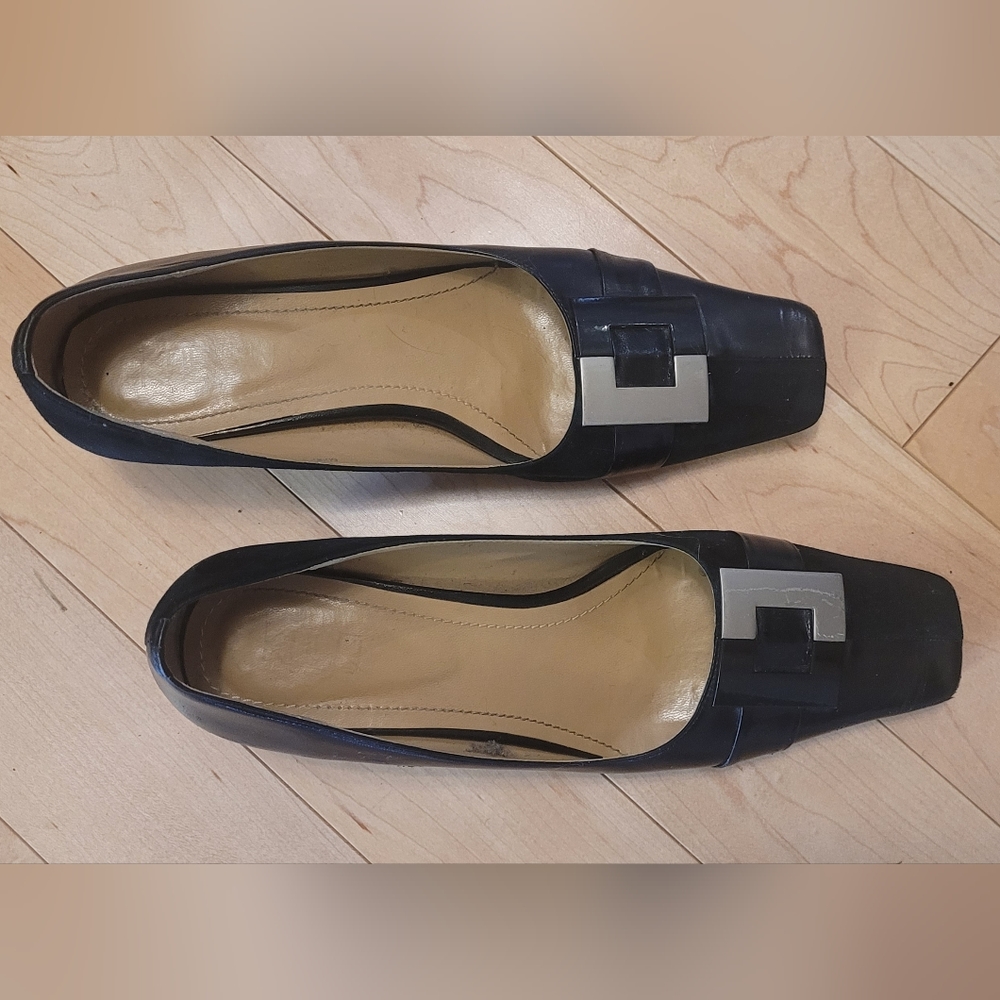 Shoes - Picture 3 of 4